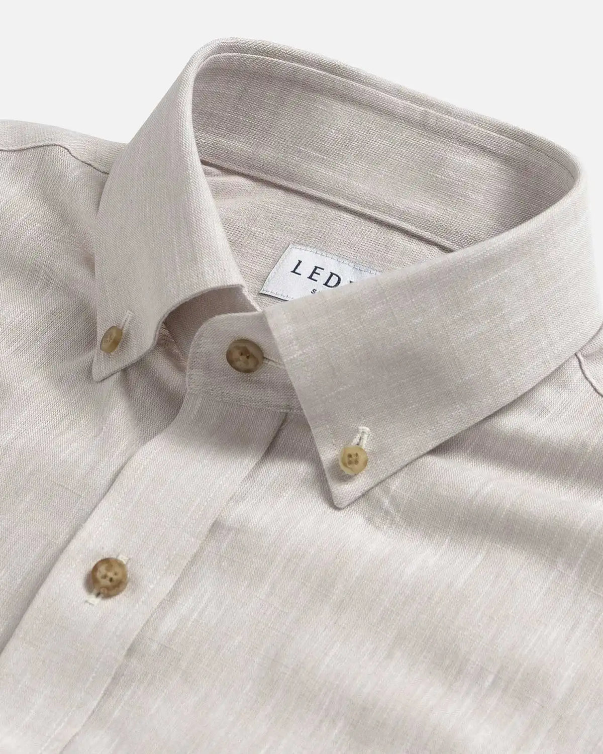 Ecru Sandoval Oxford Chambray shirt collar detail - double button barrel cuff