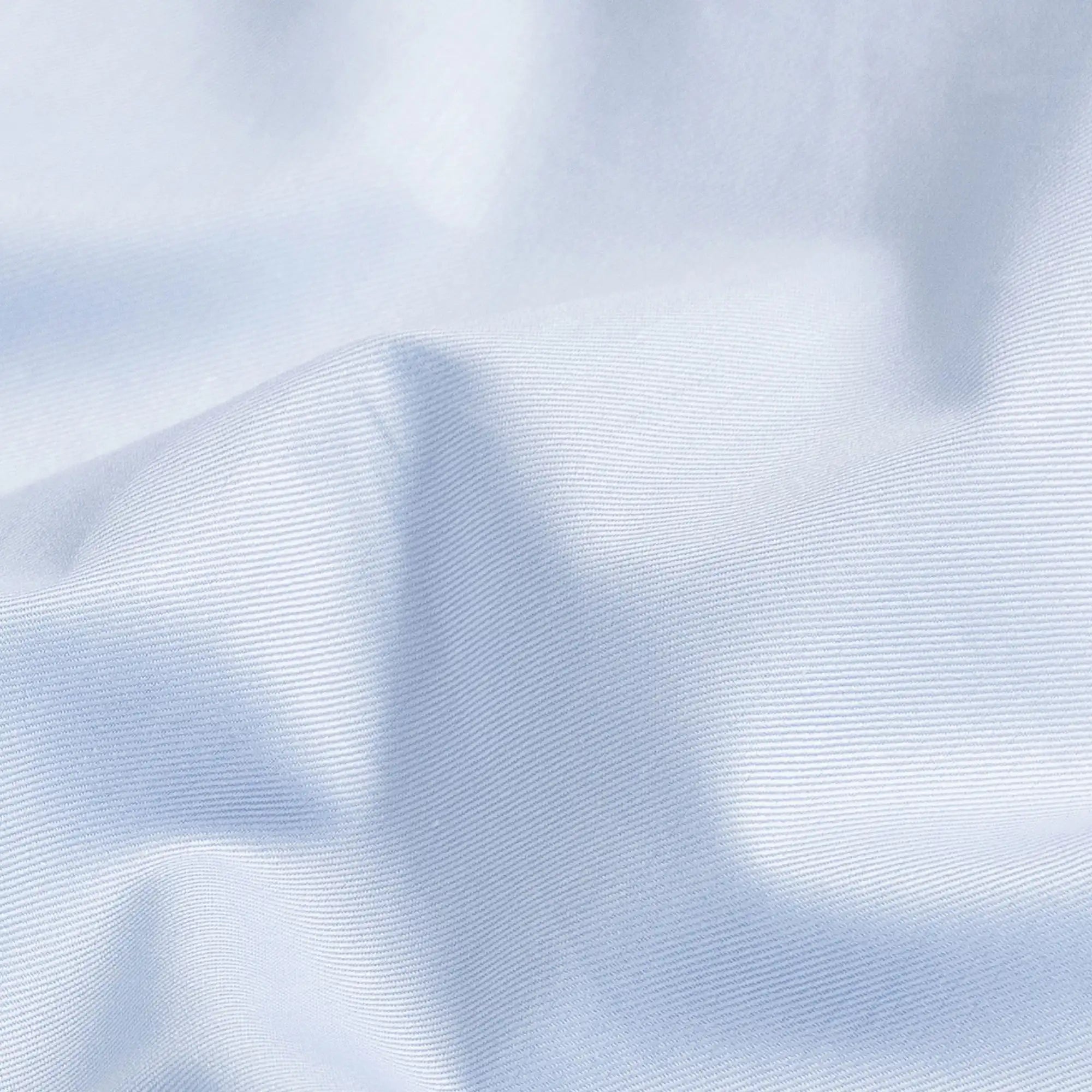 Signature fine twill fabric in light blue - easy-care mid-weight cotton