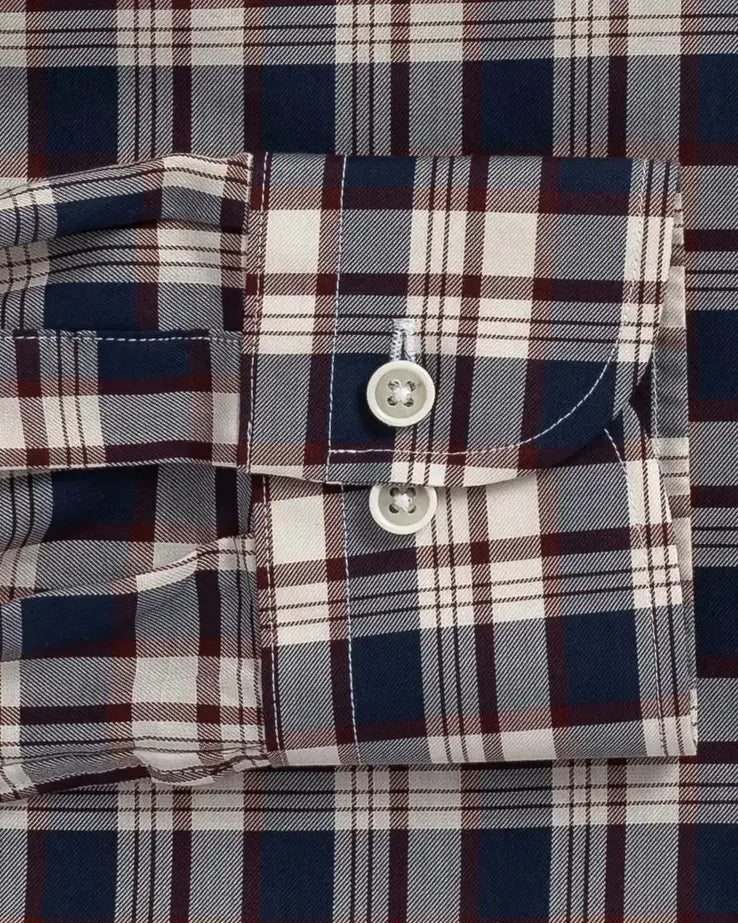 Bradford Check shirt double-button barrel cuff detail - white rim reinforced buttons