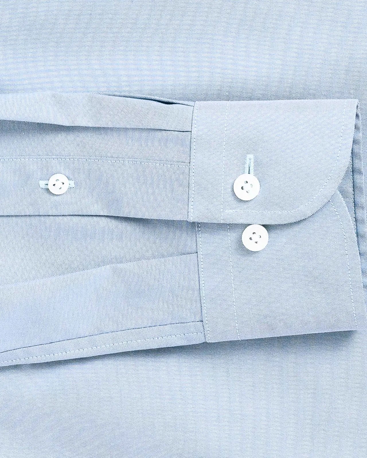 Light blue Duval Pinpoint Oxford custom shirt - sleeve and double button barrel cuff close-up