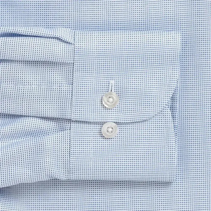 Conwell Royal Oxford shirt sleeve detail - blue dress shirt with mother-of-pearl buttons