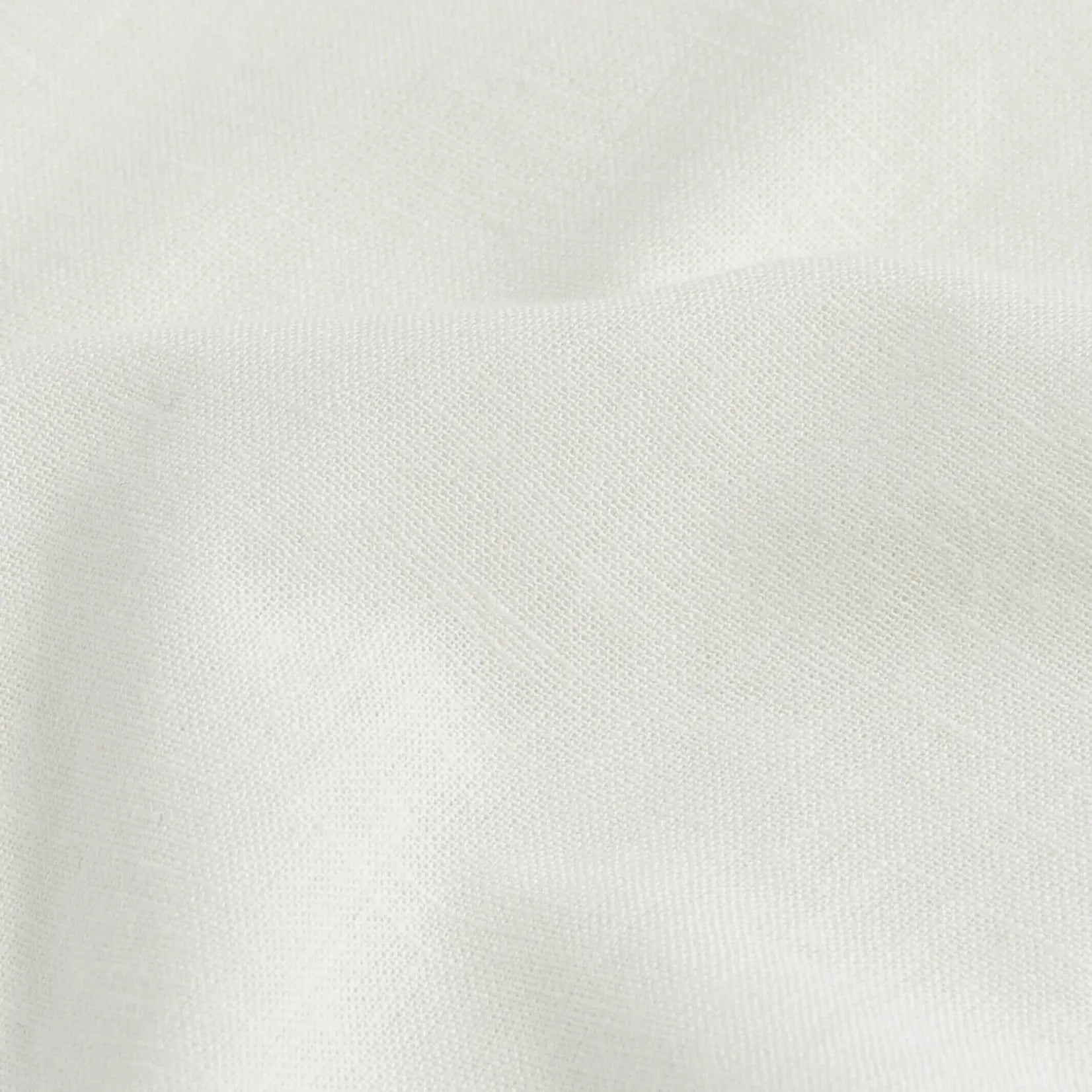Cream Sandoval oxford chambray fabric texture closeup - Ledbury slub cotton weave detail