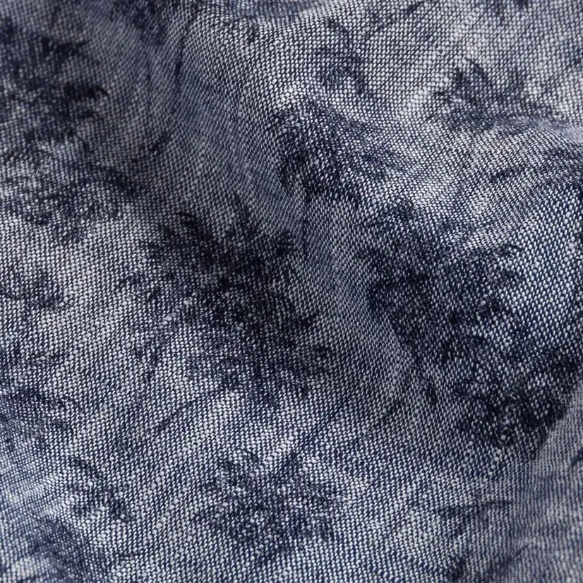 Vintage navy palm print fabric texture closeup - Ledbury Sandoval slub cotton tropical print detail
