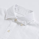 Hidden button-down collar close-up - Ledbury Barlotta linen viscose shirt