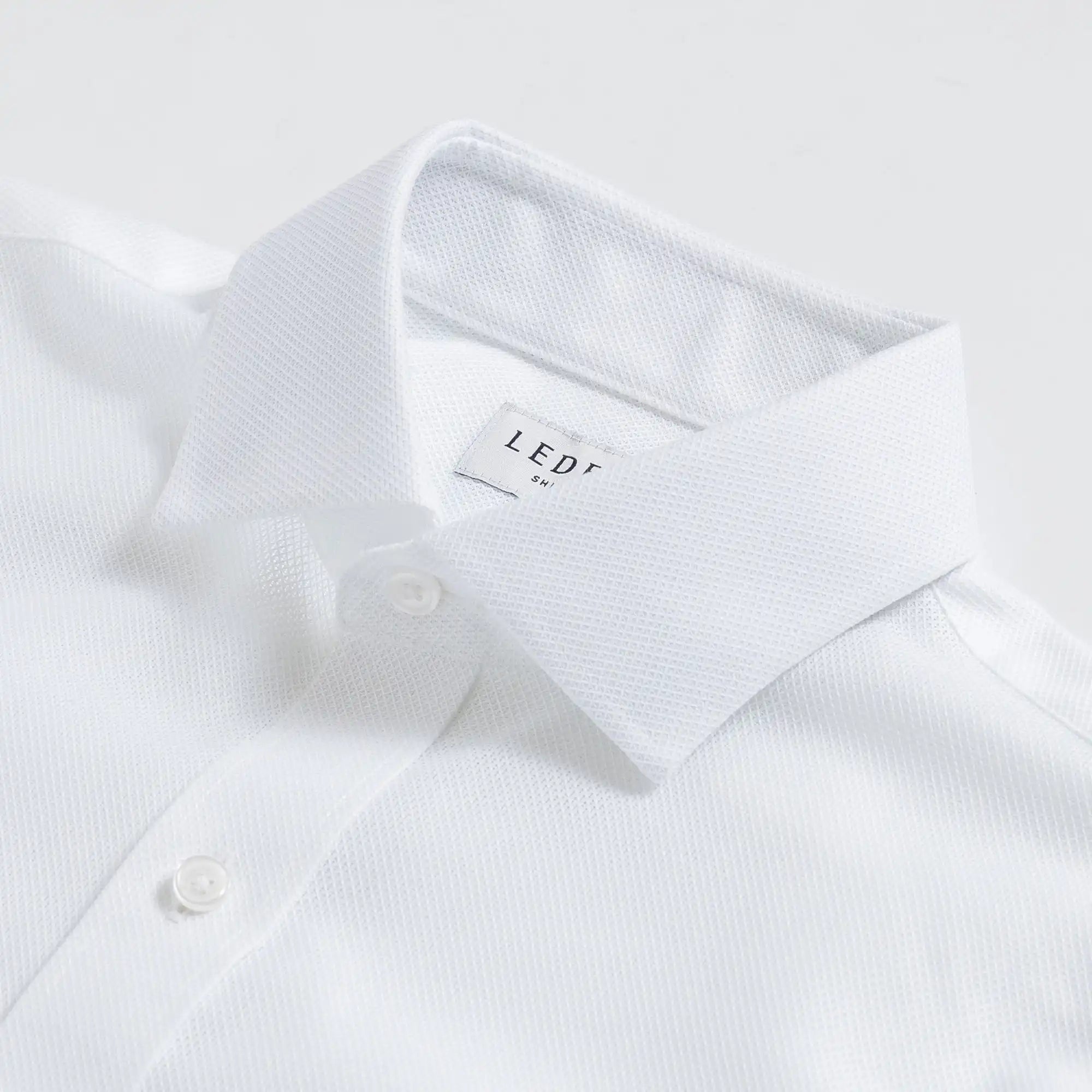 Semi-spread collar detail white Giro Inglese - Ledbury Vento Quint collar