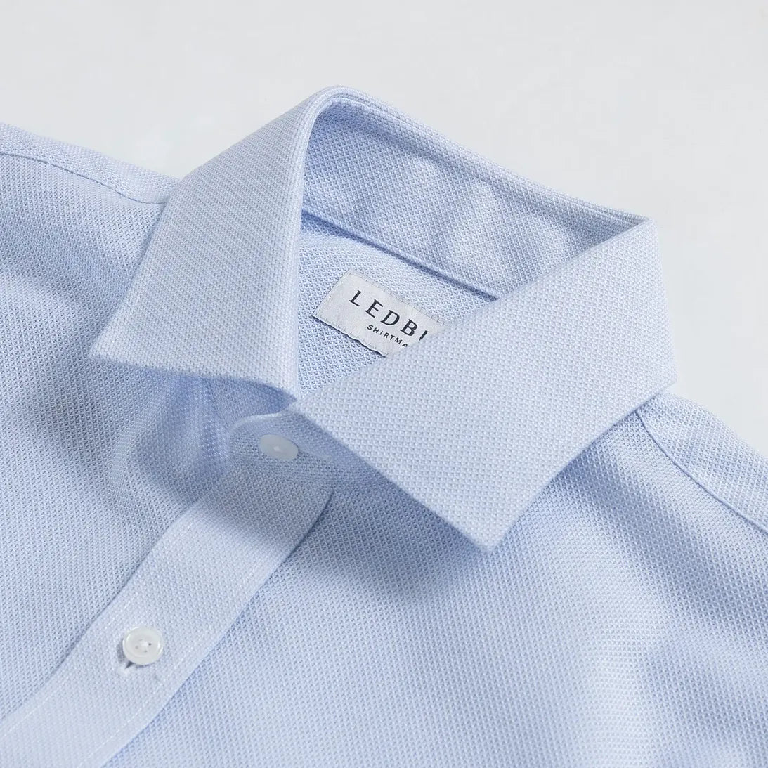 Semi spread collar detail on light blue Vento Giro Inglese dress shirt - Ledbury custom collar options