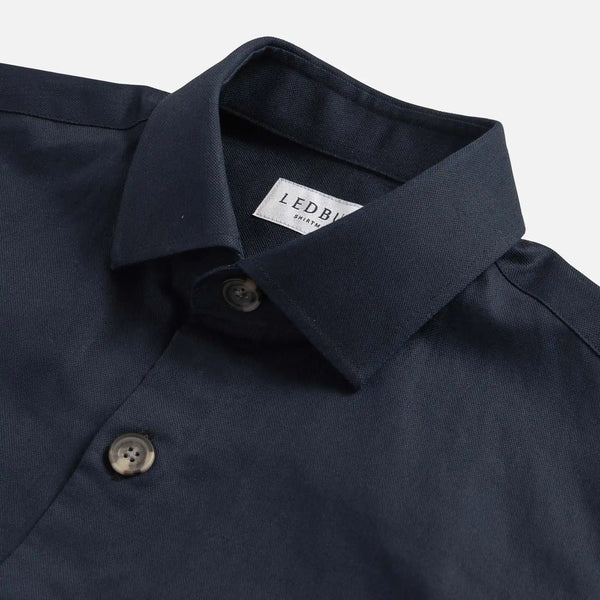 Jacket collar detail on the Ledbury Navy Cotton Linen Shirt Jacket