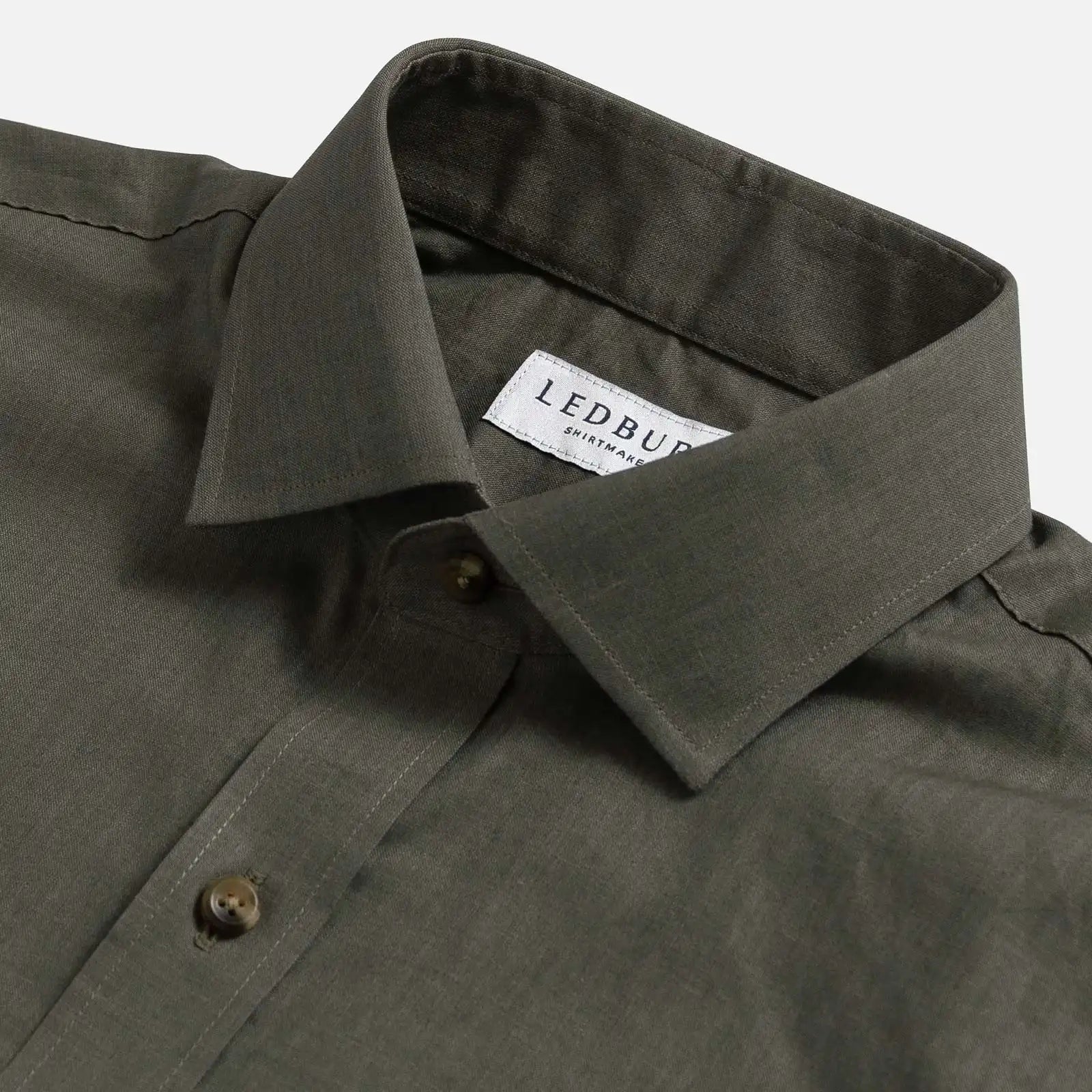 Dark olive Varley Cotton Linen shirt collar detail - button-down collar close-up